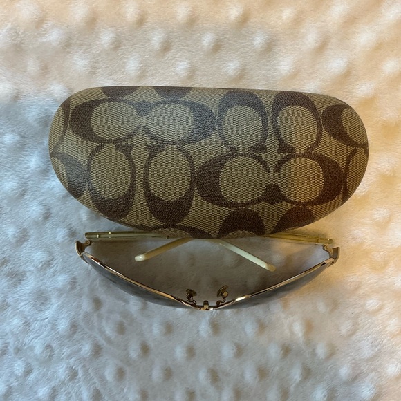 Coach Leanne Sunglasses - Picture 5 of 14